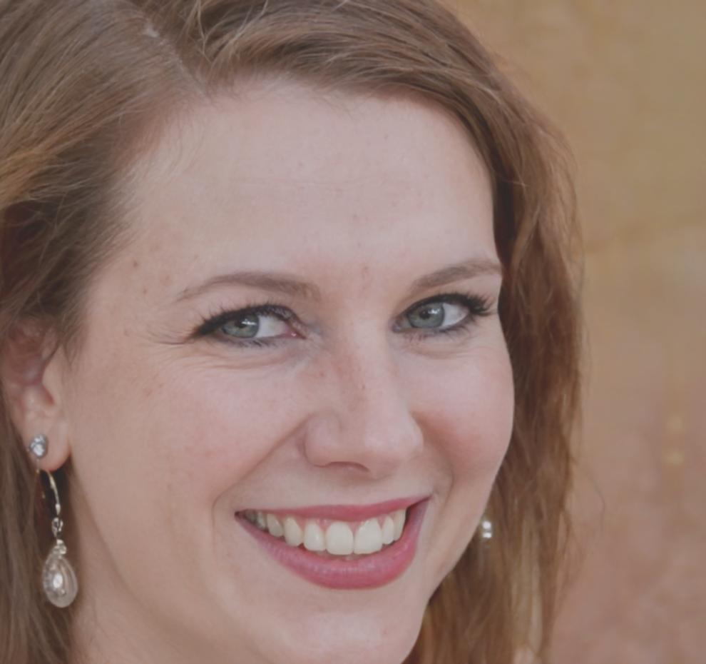 Portrait d'Émilie Rousseau, consultante en gestion des risques